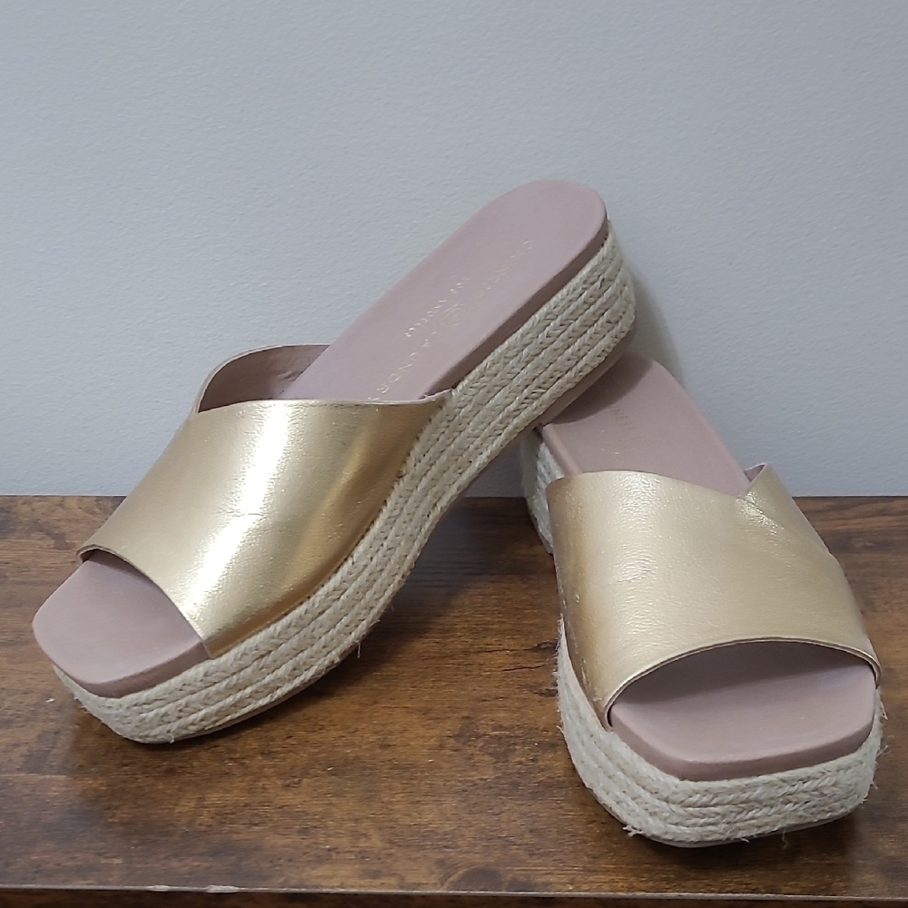 Chinese Laundry Gold Platform Espadrilles Slide Sandals size 8.5